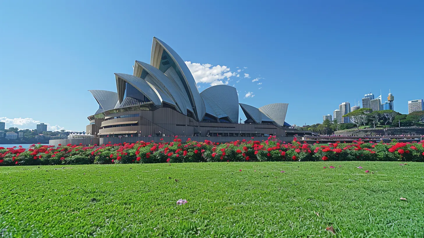 Sydney’s Scenic Walks: From Royal Botanic to the Opera House