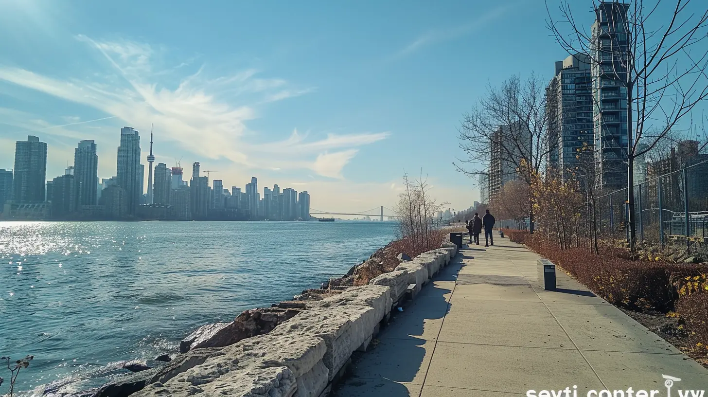 Toronto by the Waterfront: Scenic Walks and City Sights